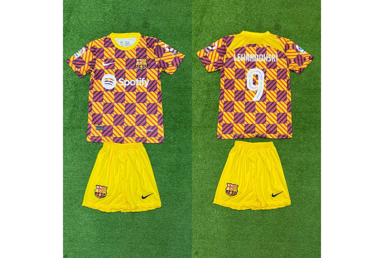 Детски футболен комплект Barcelona LEWANDOWSKI 9 - 8039